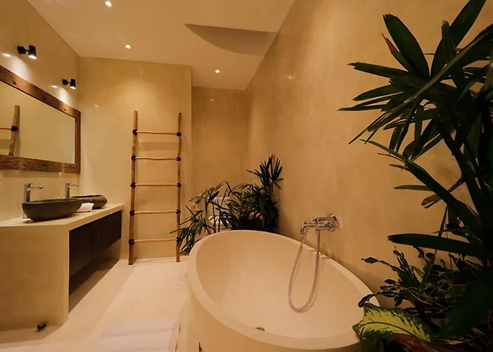 Villa Sabaya - 4 Bedroom Private Pool *